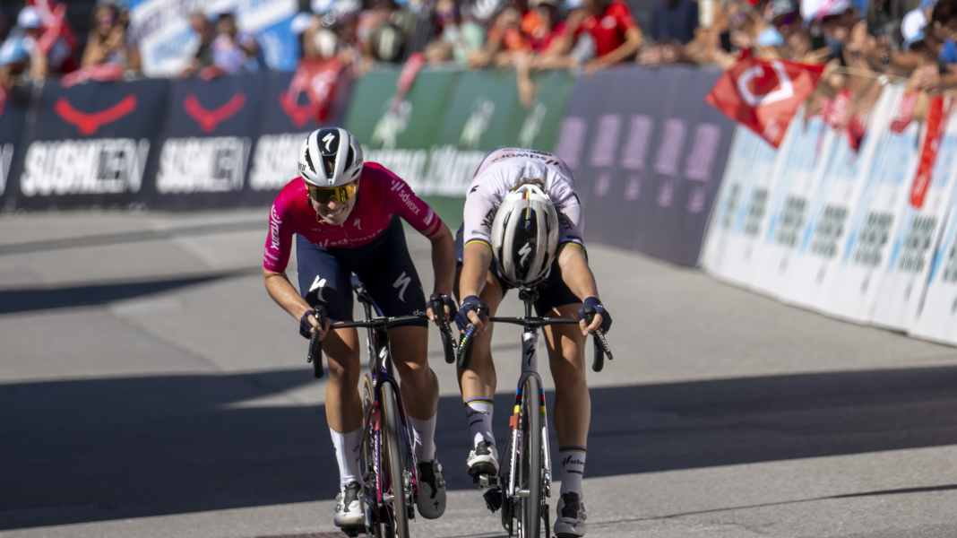 Tour de Romandie Feminin: Millimeter entscheiden - Vollering gewinnt 2. Etappe vor Kopecky