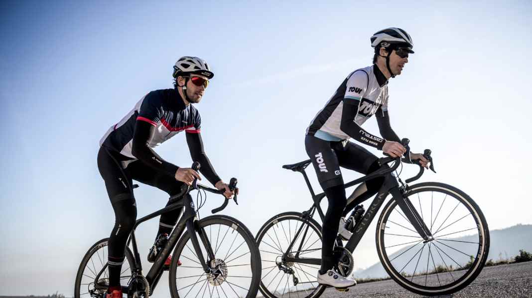 Disc brakes or rim brakes - which road bike is better? - Three road bike models in a braking system comparison