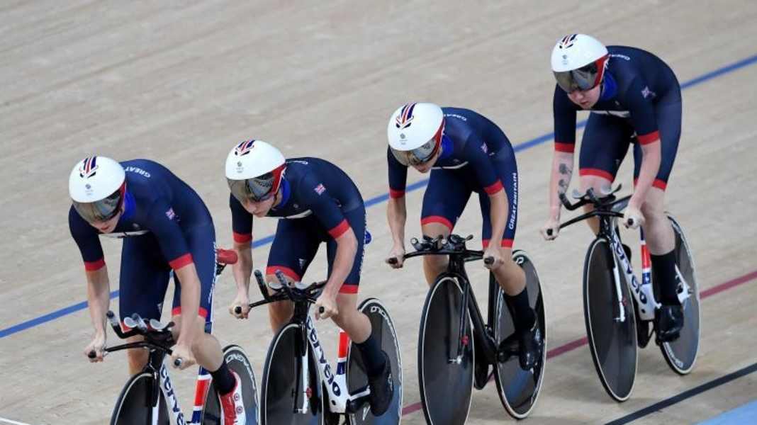 British women's track cycling foursome with world record