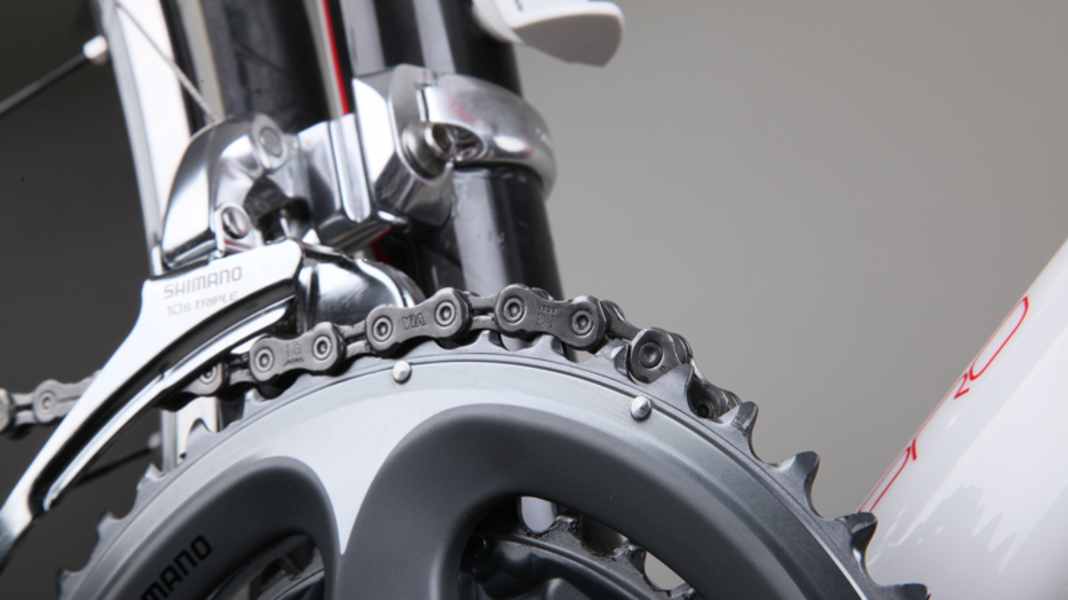 Road bike front derailleur adjustment - How to adjust the front derailleur