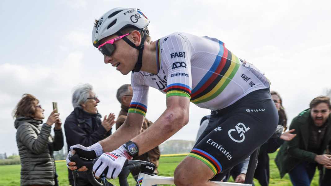 Bloody debut on cobblestones: Pogačar's luxury watch at Paris-Roubaix
