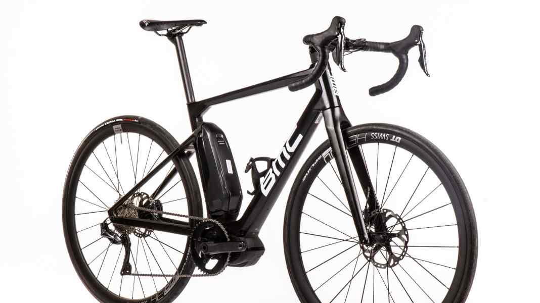 Test : Vélo de course électrique de BMC - BMC Alpenchallenge AMP Road One
