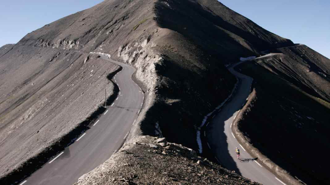 Ascensions des Alpes : Col de la Bonette - Col de la Bonette : Finale escarpée sur la route circulaire
