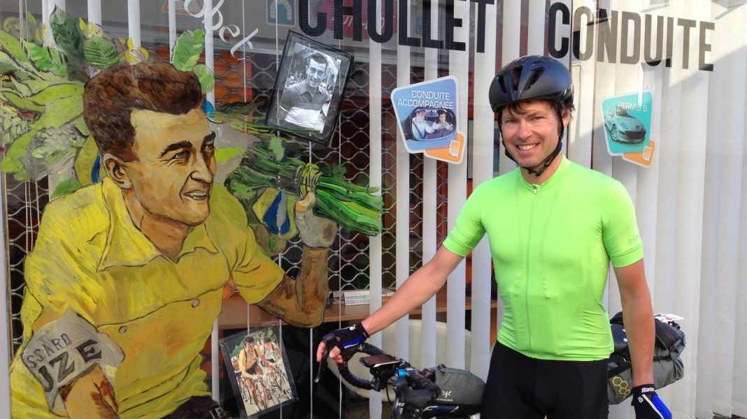 Randonneurs on the Paris-Brest-Paris route