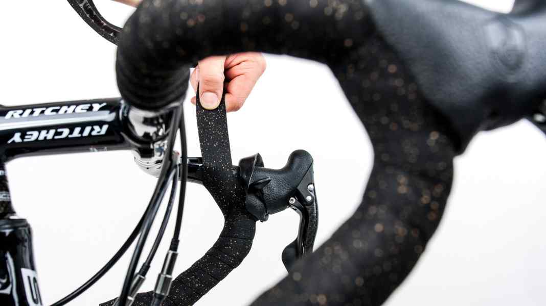 Changing road bike handlebar tape: How to wrap new handlebar tape in 5 minutes