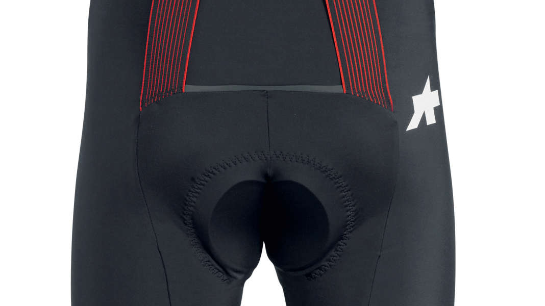 Neuheiten 2019: Radhose Assos Equipe RS/RSR Bib Shorts S9 - Fester Sitz dank fester Träger: Assos Equipe Bib Shorts