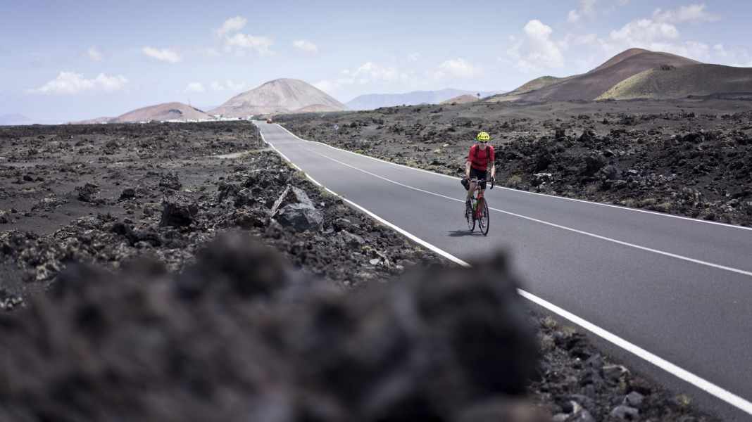 With little luggage: Road bike tour on four Canary Islands - Spain: Stage tour across four Canary Islands
