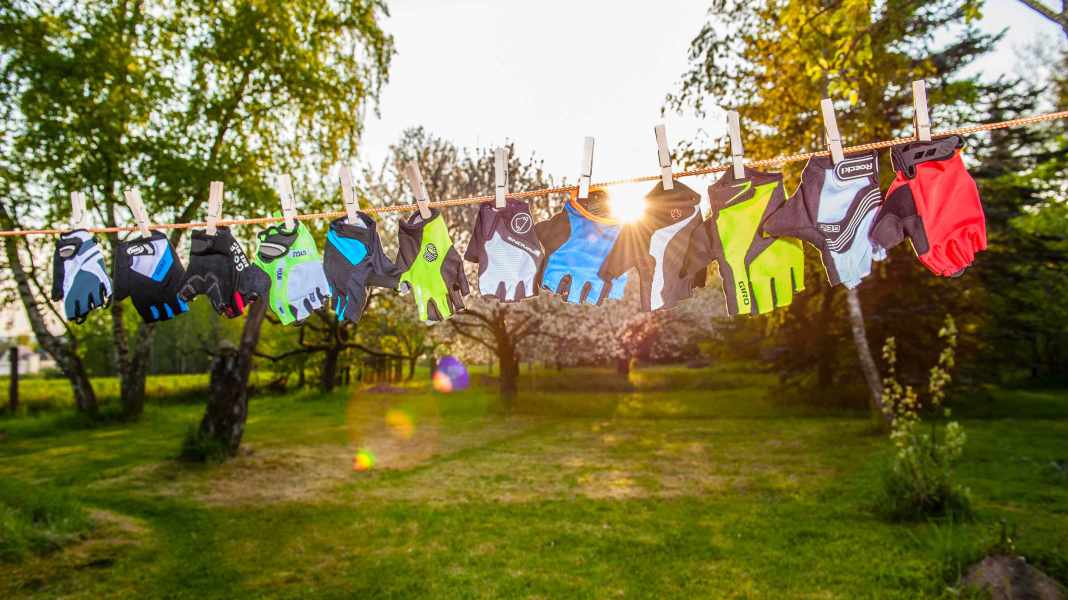 Test: kurze Radhandschuhe bis 30 Euro