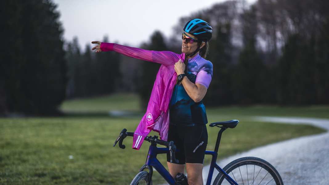Vêtements de cyclisme de course pour femmes : Les principaux basiques