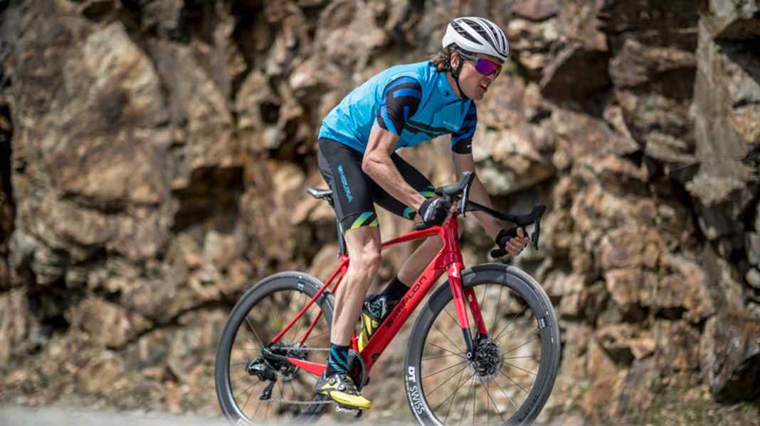 Nouveautés 2020 : Simplon Kiaro Disc - L'esthétique sportive rencontre la géométrie longue distance