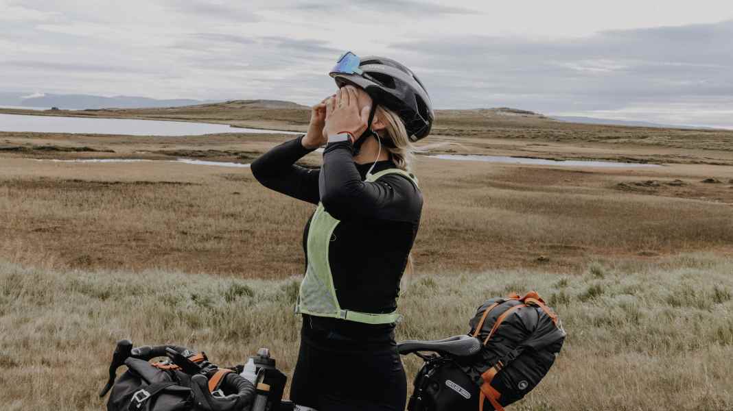 Bikepacking "On Her Own": Wiebke Lühman cycles 3500 kilometres to the North Cape in the pouring rain