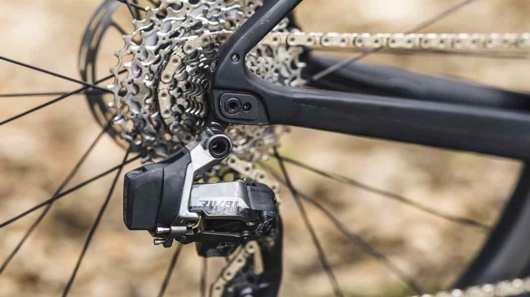 Gravel bike gears: SRAM, Shimano & Campagnolo in comparison