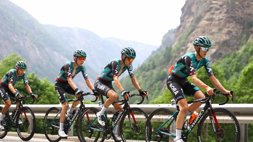 Vuelta 2022: The start list with all line-ups & back numbers
