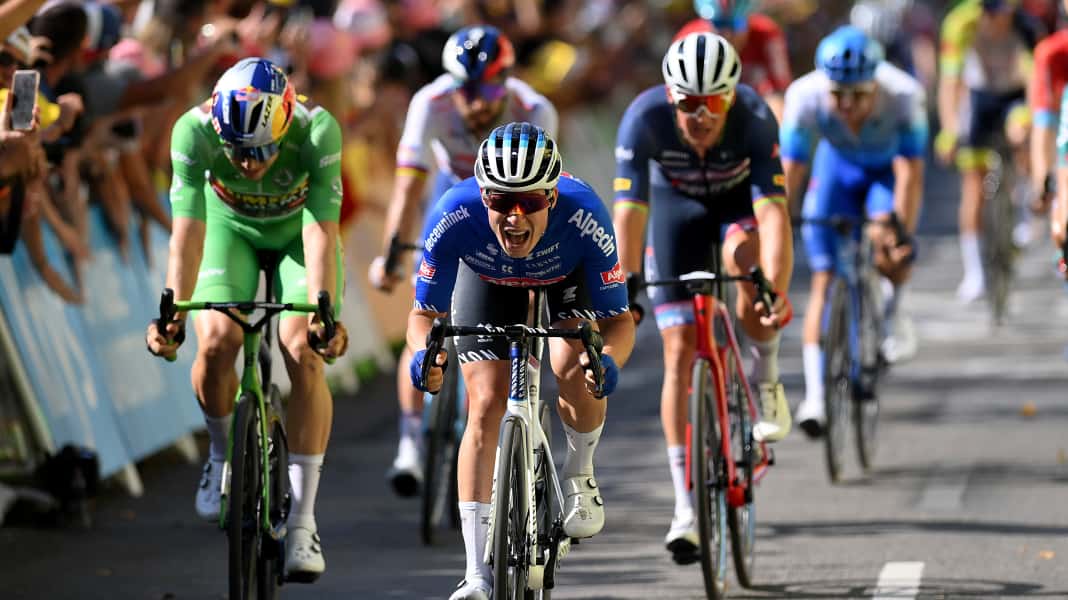Philipsen wins 15th stage of the Tour - scary moment for Vingegaard