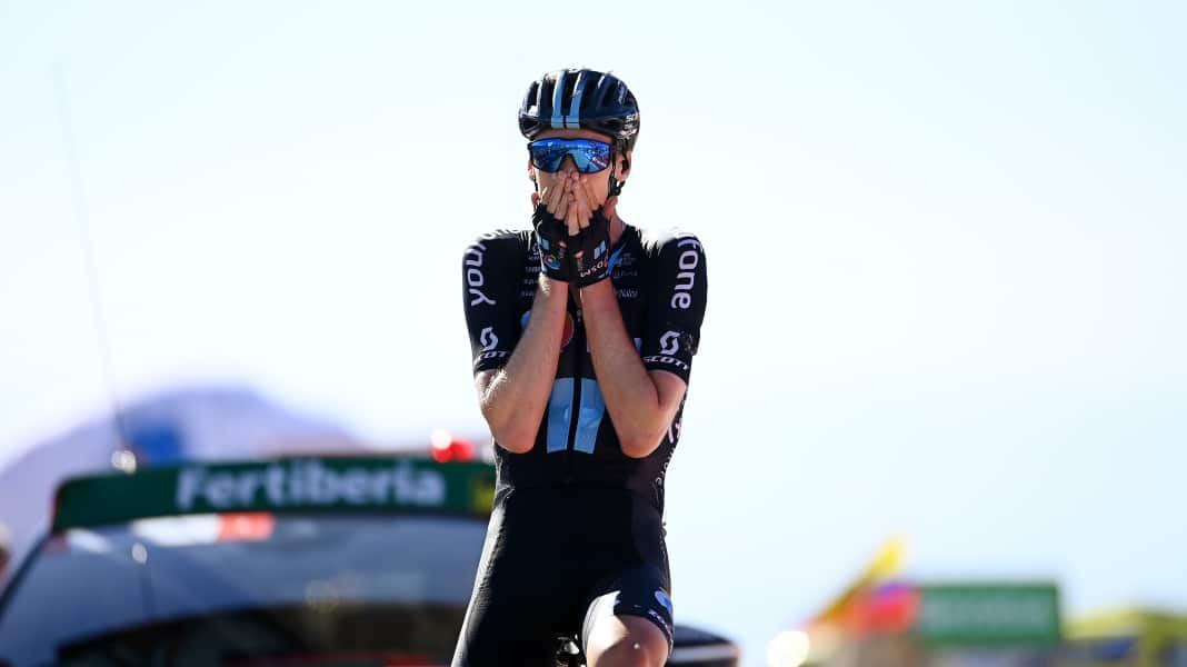 Vuelta: Arensman triumphs on stage 15 - Evenepoel loses time again