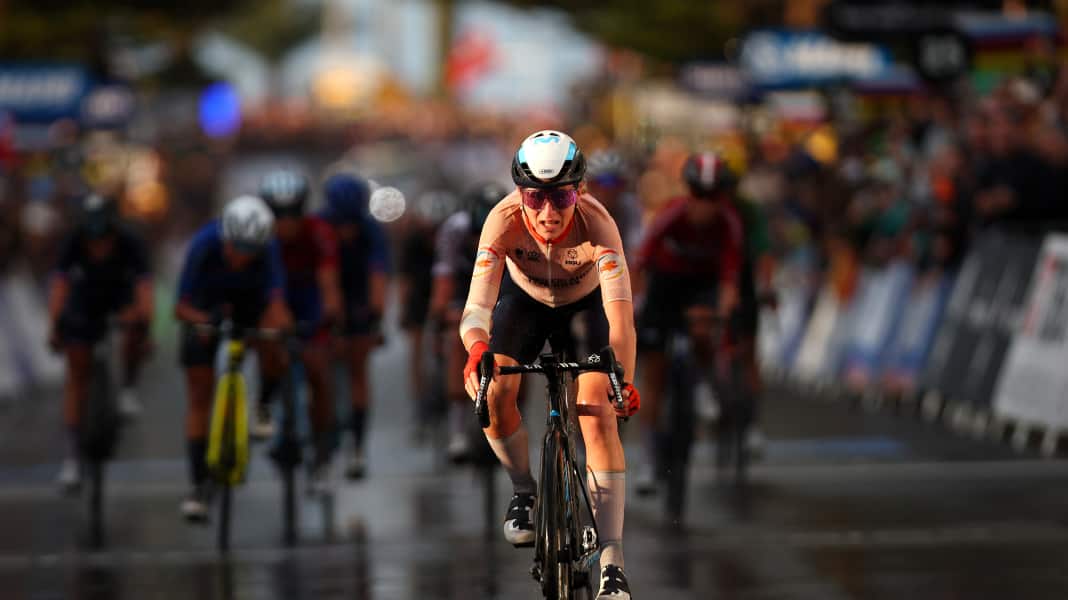 World Cycling Championships: Van Vleuten wins with a broken elbow - Lippert fourth