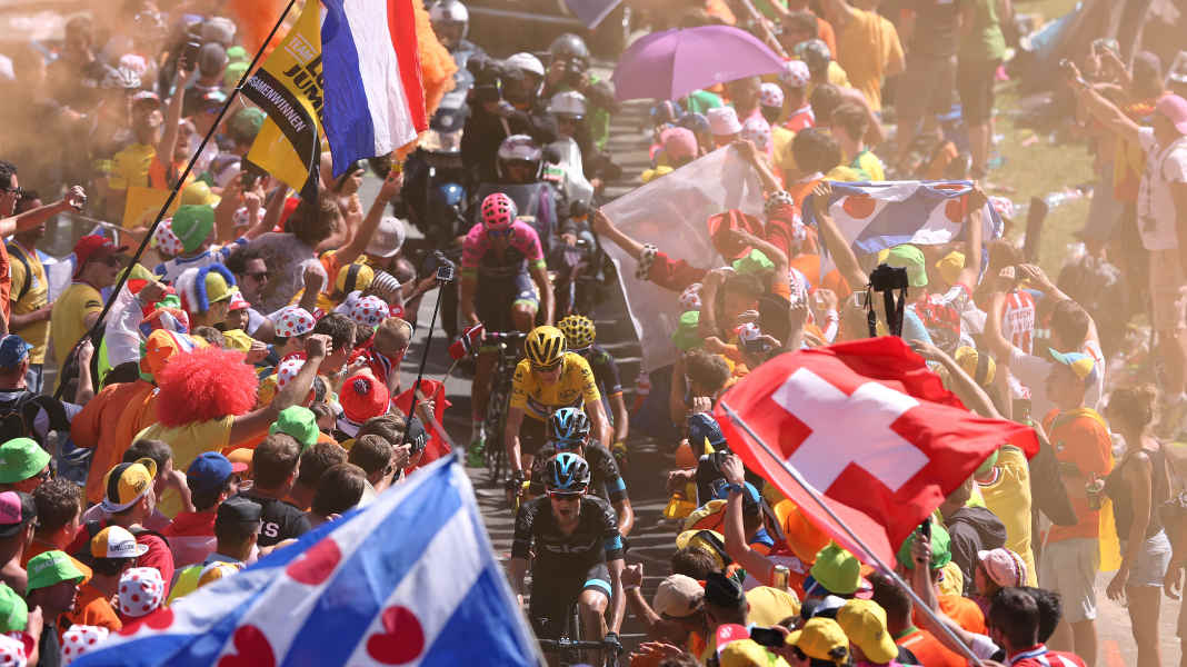 Legendary climbs of the Tour de France: the myth of Alpe d'Huez