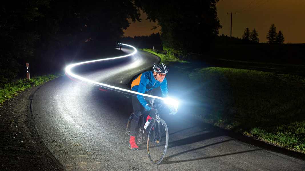 Compulsory lights for racing bikes in Italy