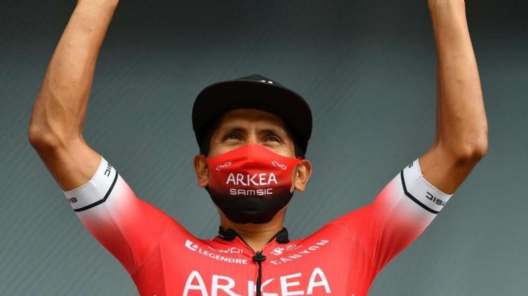 Nairo Quintana operated on both knees