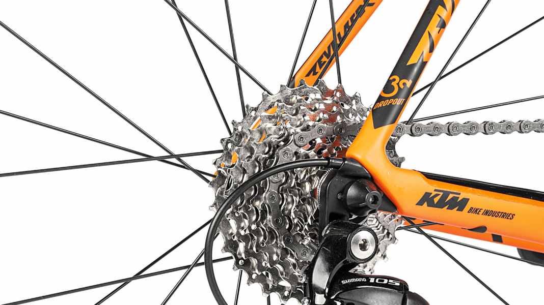 Test 2016: 12 marathon road bikes for around 2,000 euros