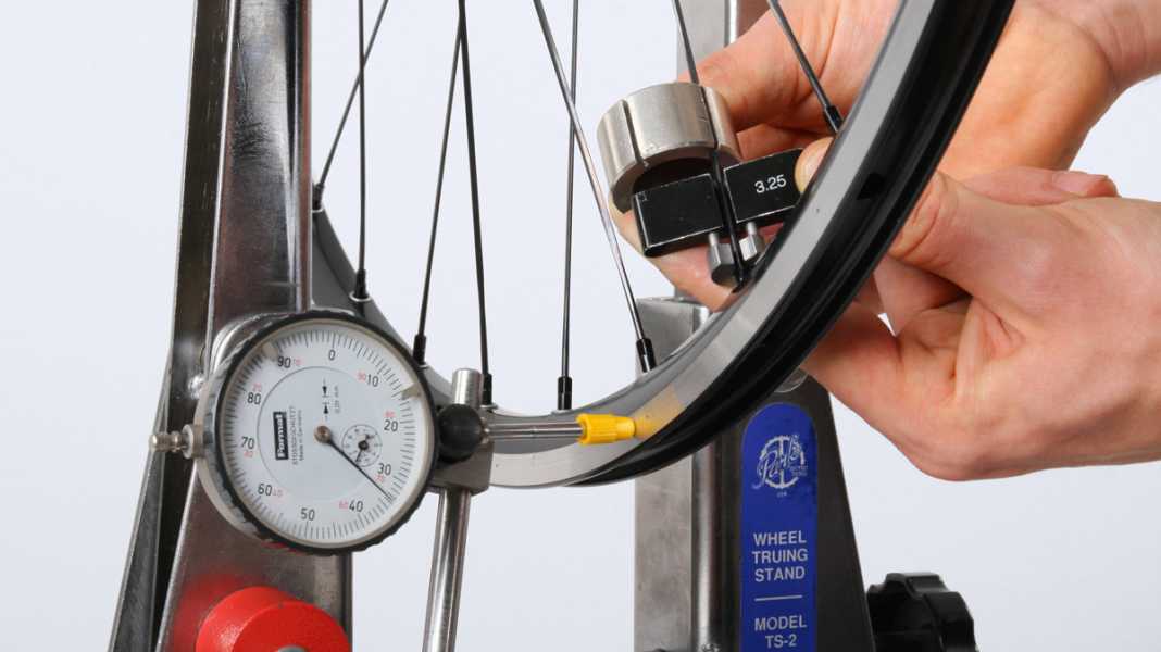 Atelier : construire soi-même des roues de vélo de course