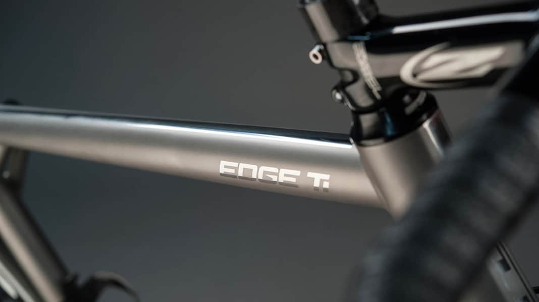 9 vélos de course en titane testés