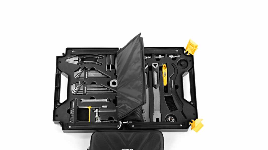 Test 2017 : Boîte à outils Topeak - 36 outils pour les visseurs de vélo de course de Topeak