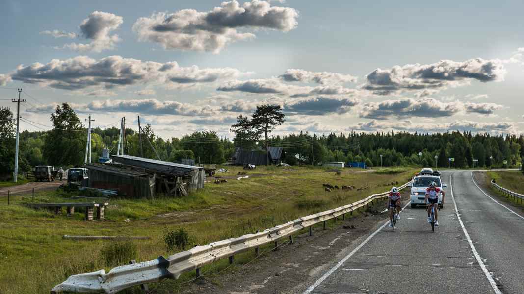 Red Bull organise une course par étapes à travers la Sibérie