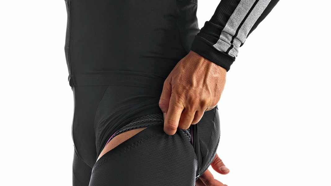 Test individuel 2016 : Jambières Assos pour cyclistes sur route - S'adaptent parfaitement : test des jambières Assos