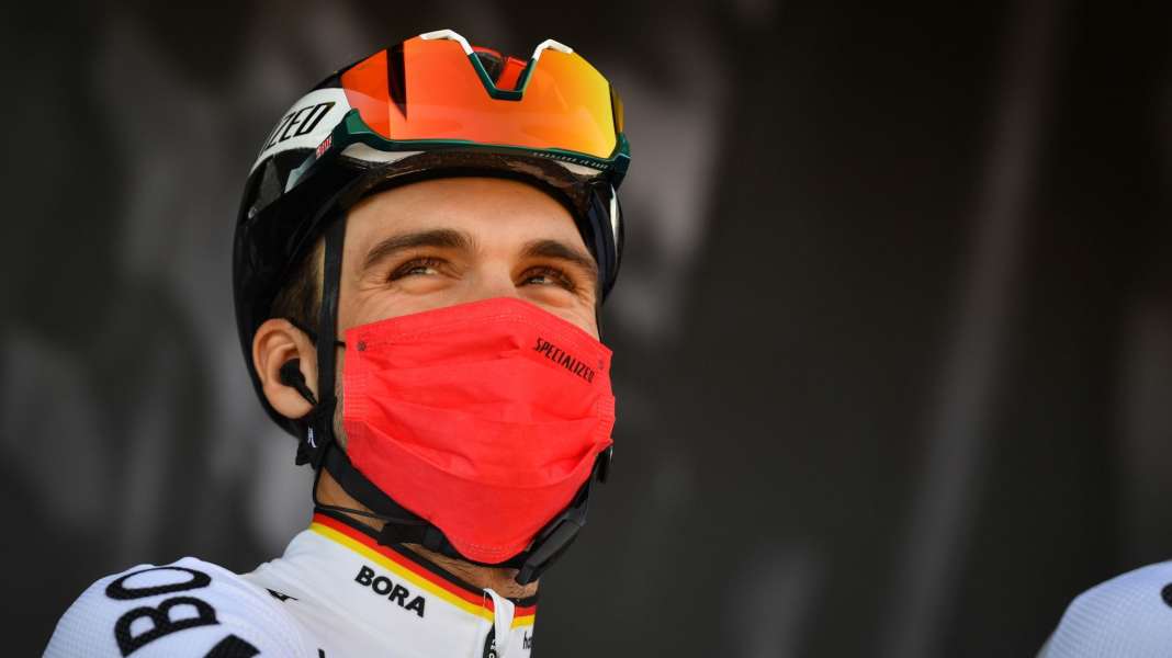Schachmann harshly criticises Roglic's Jumbo-Visma team
