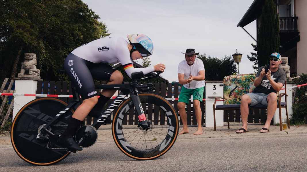 Thriller by the second! Bissegger beats Küng & Ganna in the European Championship time trial