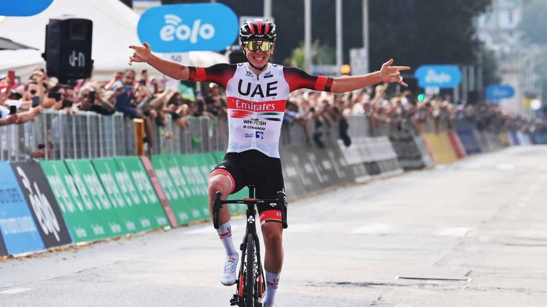 Tour of Lombardy: Pogacar repeats last year's victory