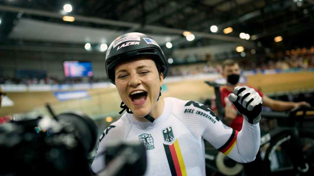 2022 Track Cycling World Championships: Friedrich races to gold again - "I've never cried like this"