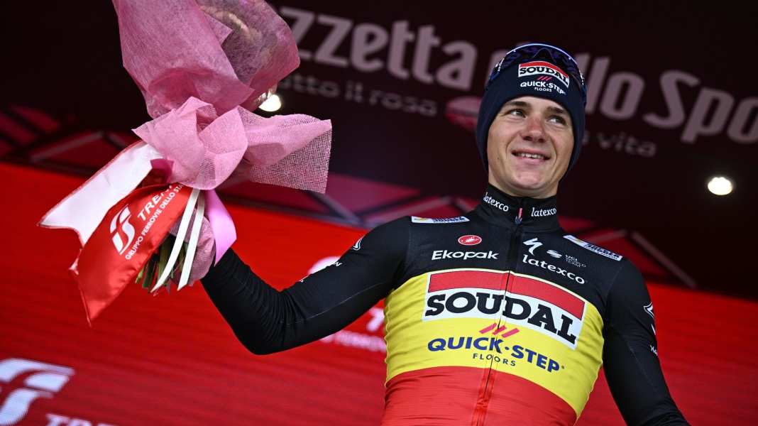 Sekunden-Krimi im Zeitfahren: Evenepoel holt Rosa Trikot beim Giro zurück
