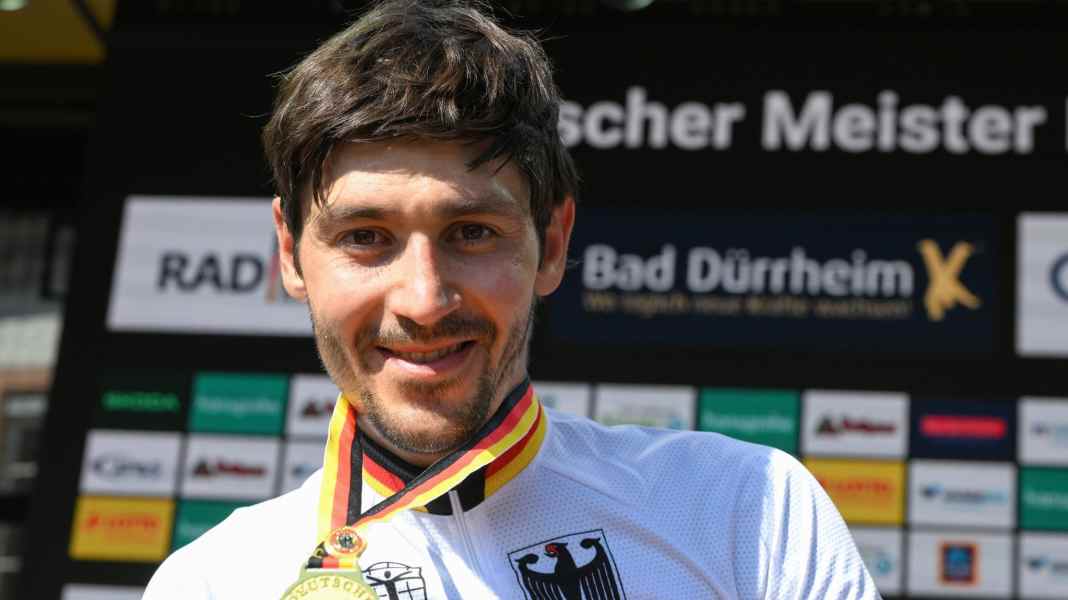 Buchmann happy: With the champion's jersey to the Tour