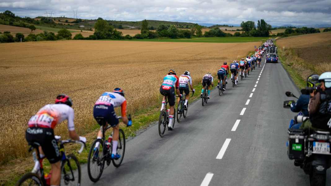 Riots in France: Tour boss in contact with authorities