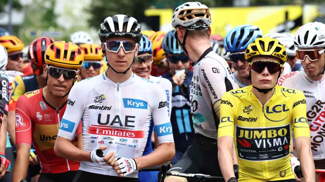 Tour de France - "Cartridge wasted": Tour motorbikes slow down Pogacar