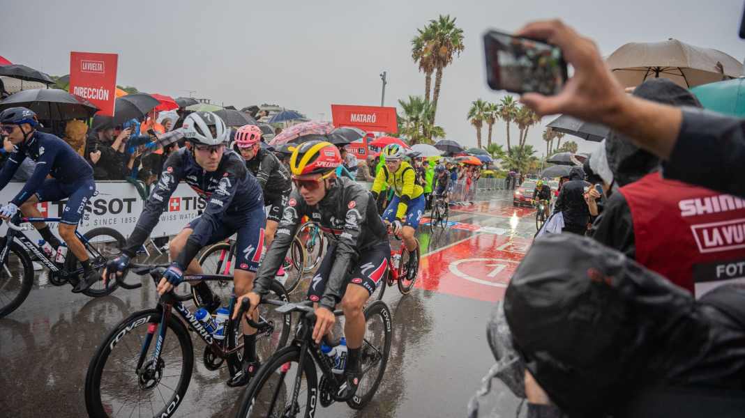 Tour of Spain: Rainy Vuelta opener: Crashes instead of an exchange of blows