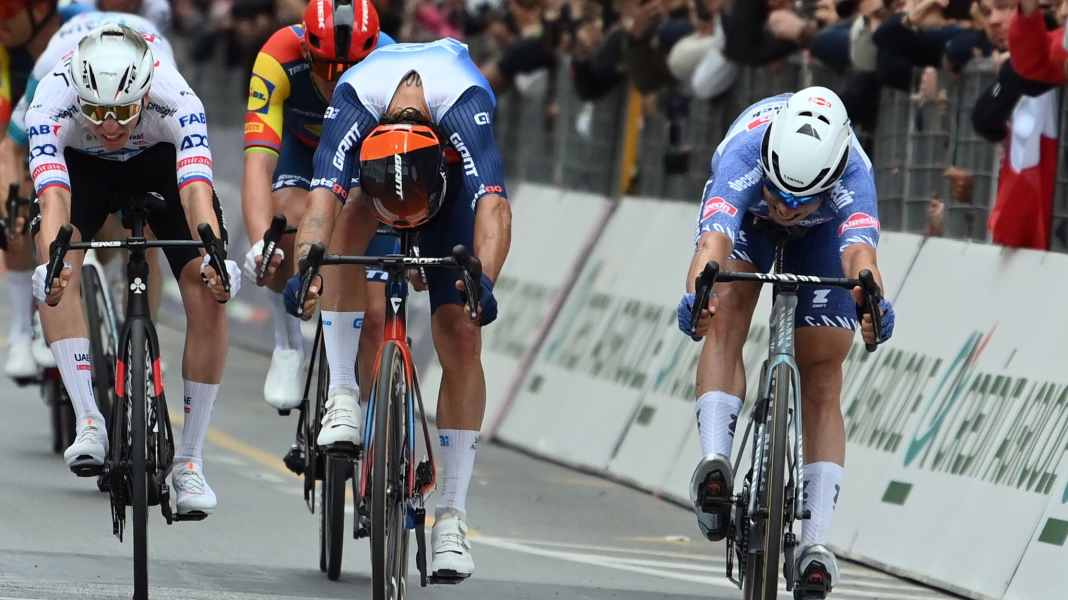 Philipsen gewinnt Mailand-Sanremo - Pogacar Dritter