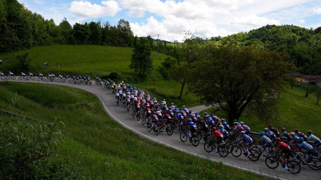 Giro d'Italia - Schachmann manque la victoire du jour - Narvaez remporte la première étape