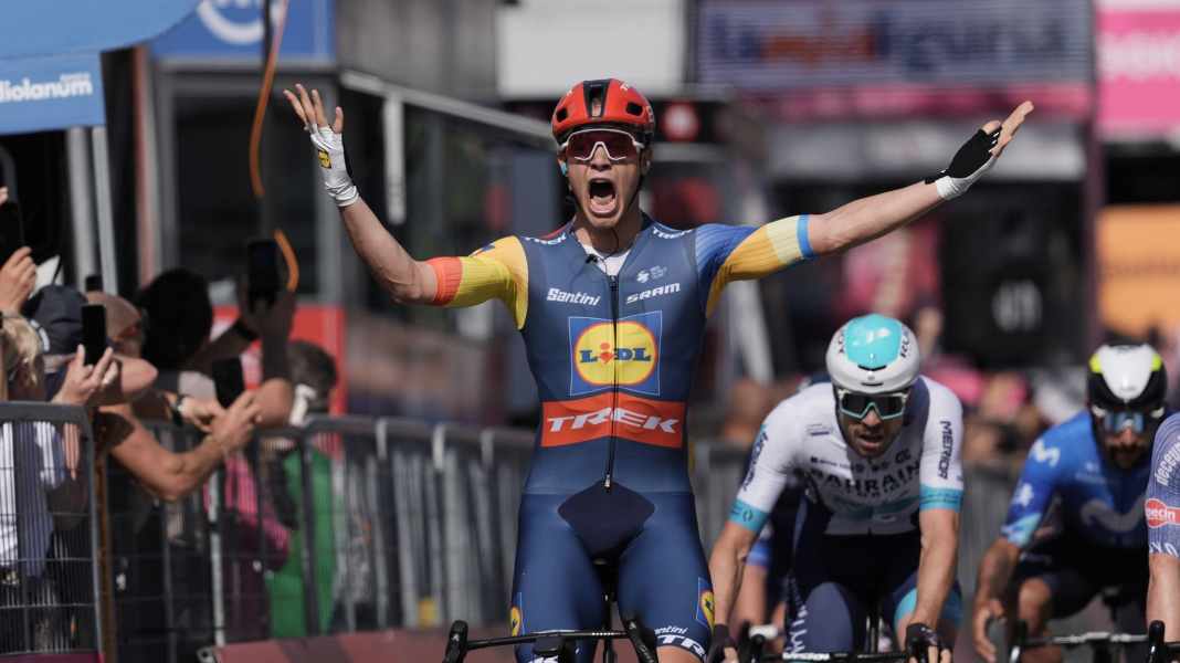 Giro d'Italia: Home win for Milan - Girmay eliminated