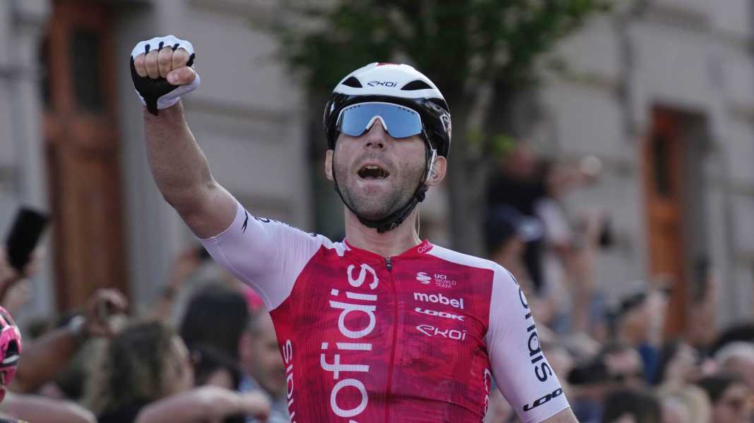 Benjamin Thomas wins fifth stage of the Giro