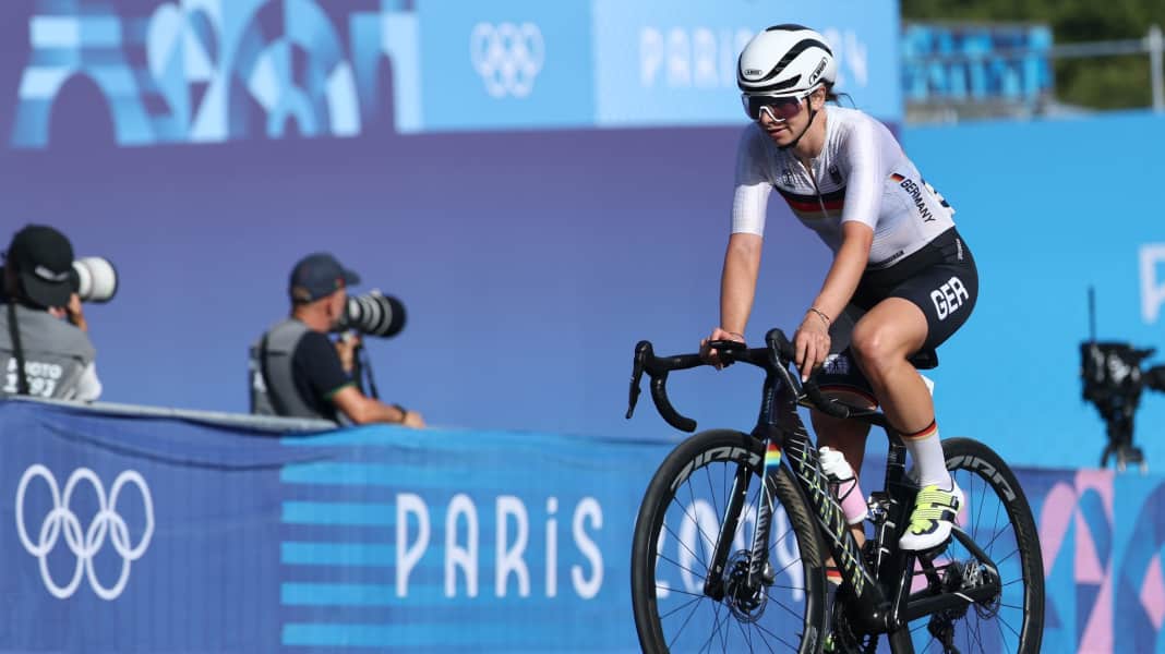 Starting signal for Tour de France Femmes in Rotterdam