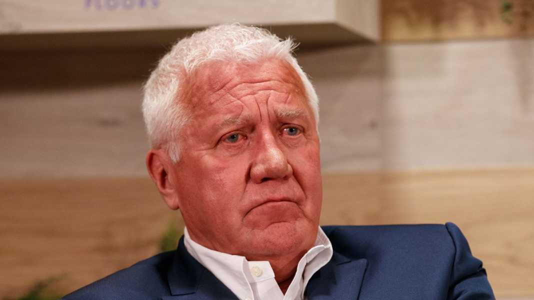 Streitbar und erfolgreich - Halbes Jahrhundert im Radsport: Evenepoel-Chef Lefevere geht
