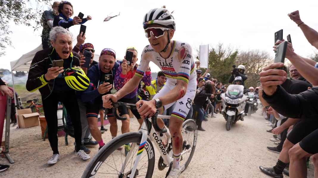 Trotz Sturz: Pogacar gewinnt Schotterrennen Strade Bianche