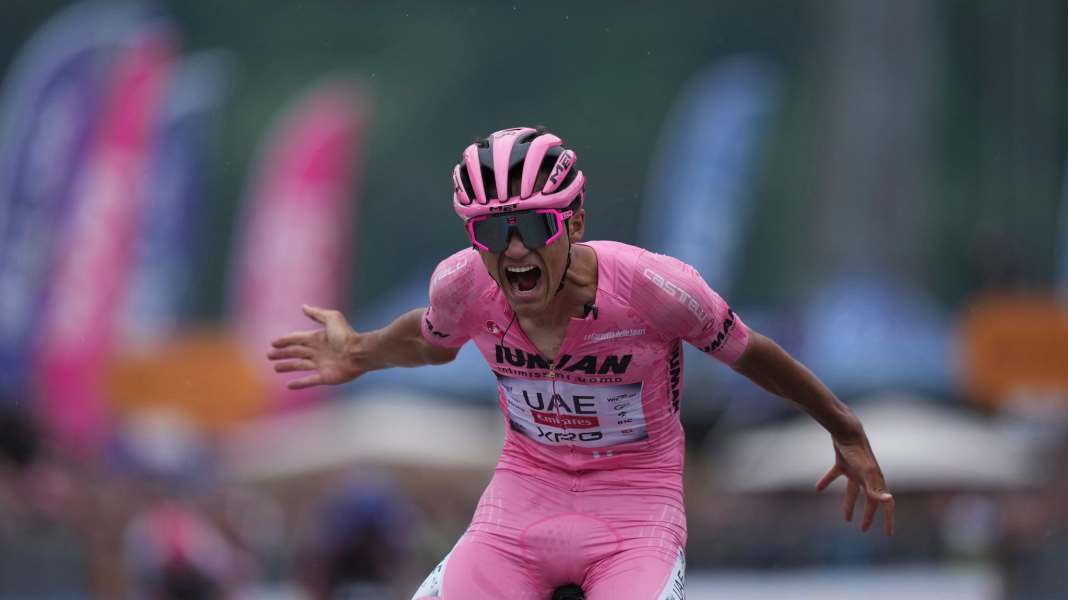 Giro d'Italia: Del Toro reports back with a stage win
