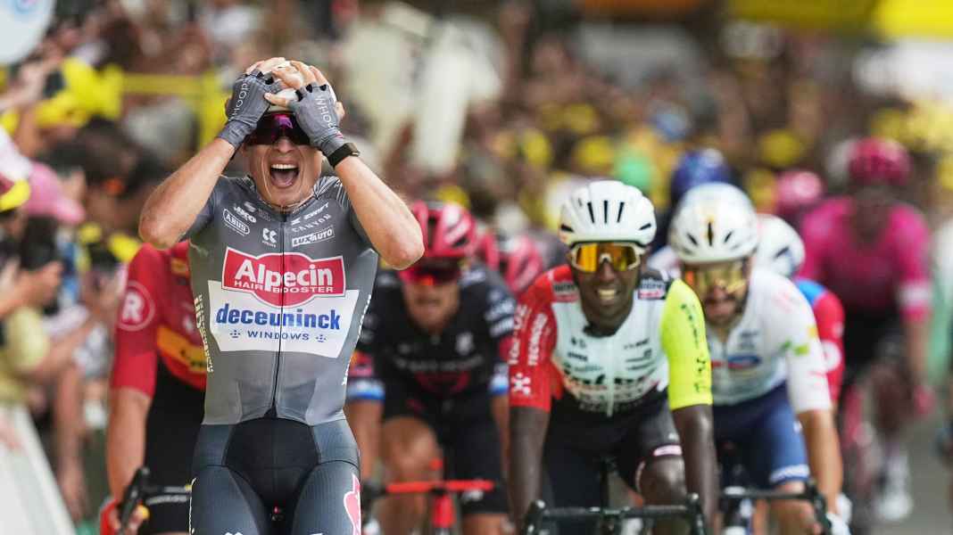 112th Tour of France - Philipsen sprint into the yellow jersey - Moderate Red Bull start