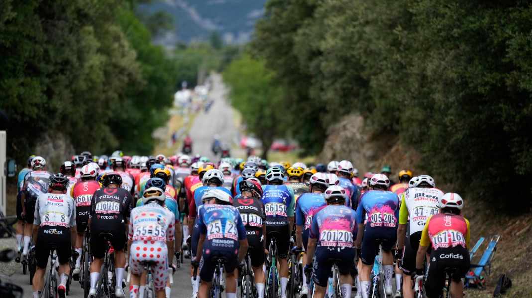 Tour de France - 17. Tour-Etappe: Milan gewinnt Sprint