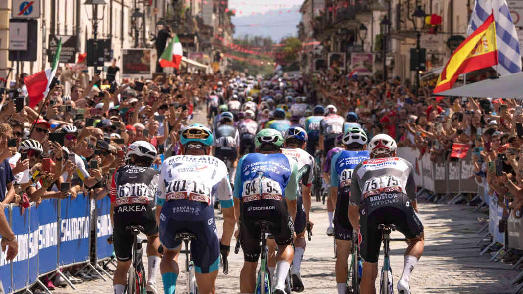 Vuelta: Auftaktsieg für Sprintstar Philipsen