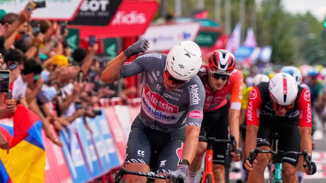 Tour of Spain - Sprint star Philipsen wins 19th stage of the Vuelta